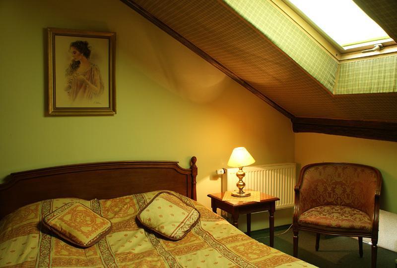 Pensjonat Palacyk Bed & Breakfast วานซุท ภายนอก รูปภาพ